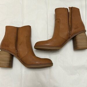 Kork heeled booties